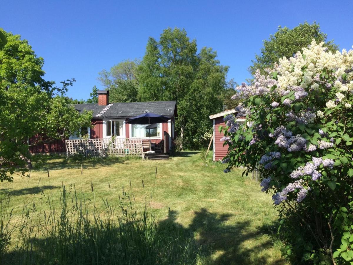 Semesterhus I Stockholms Skaergard, Runmaroe Vaermdoe Namdo Bagian luar foto