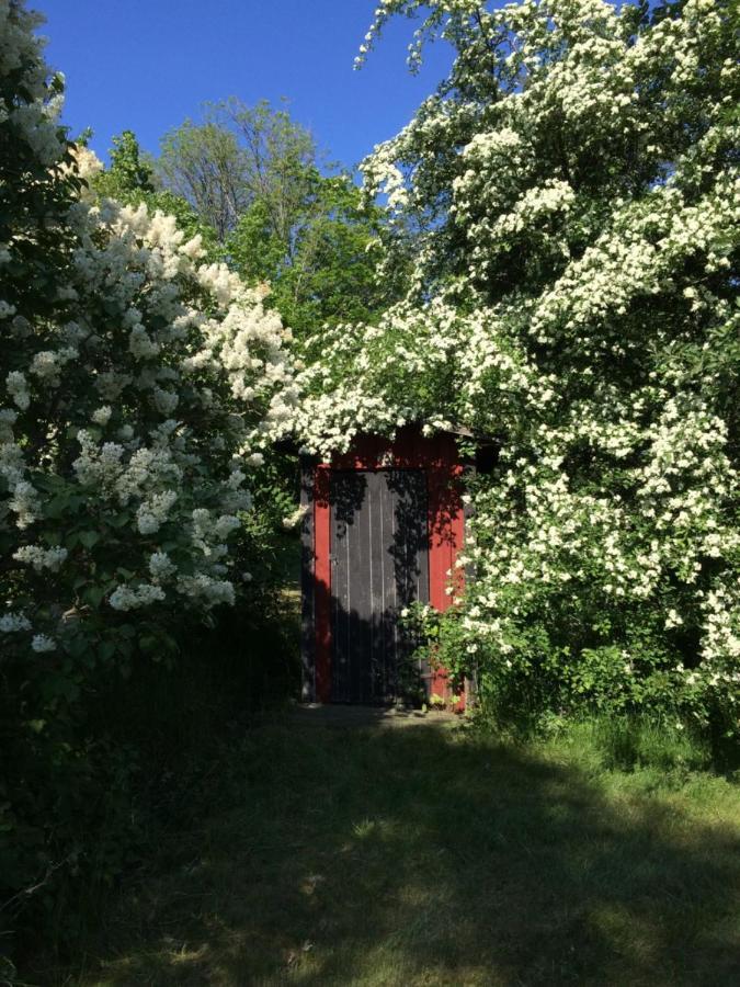 Semesterhus I Stockholms Skaergard, Runmaroe Vaermdoe Namdo Bagian luar foto